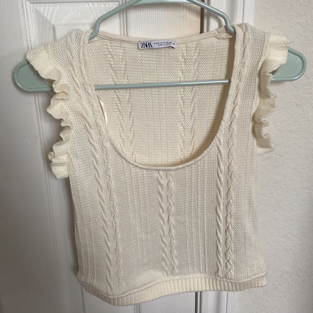 Zara ivory ruffle sleeve cable knit tank top